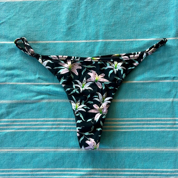ACACIA SWIMWEAR Neema bottoms in Monet - Large - Picture 1 of 5